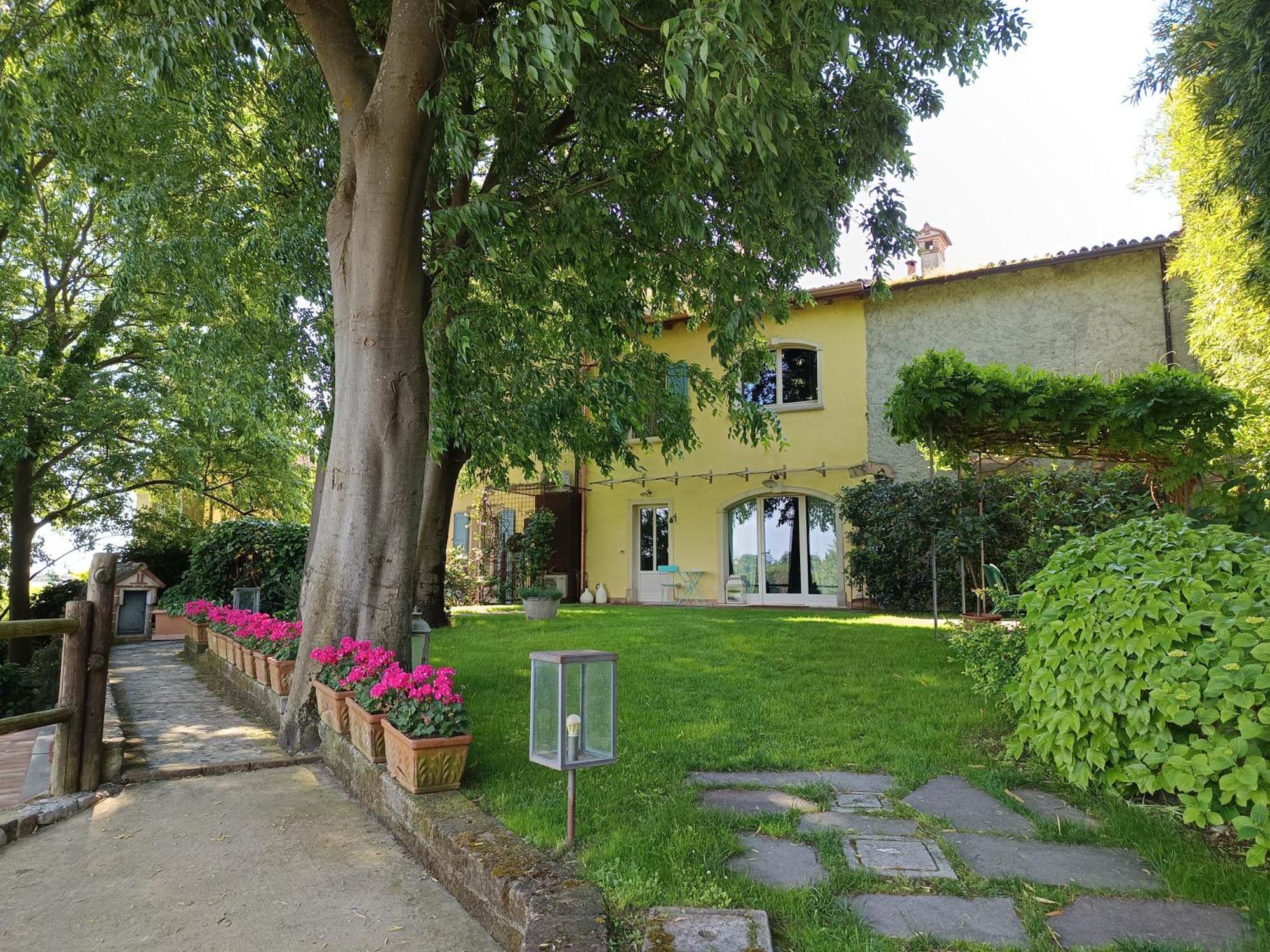 La Piana Bed & Breakfast Monzambano Exterior photo